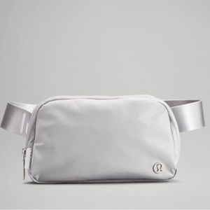Lululemon Everywhere Belt Bag